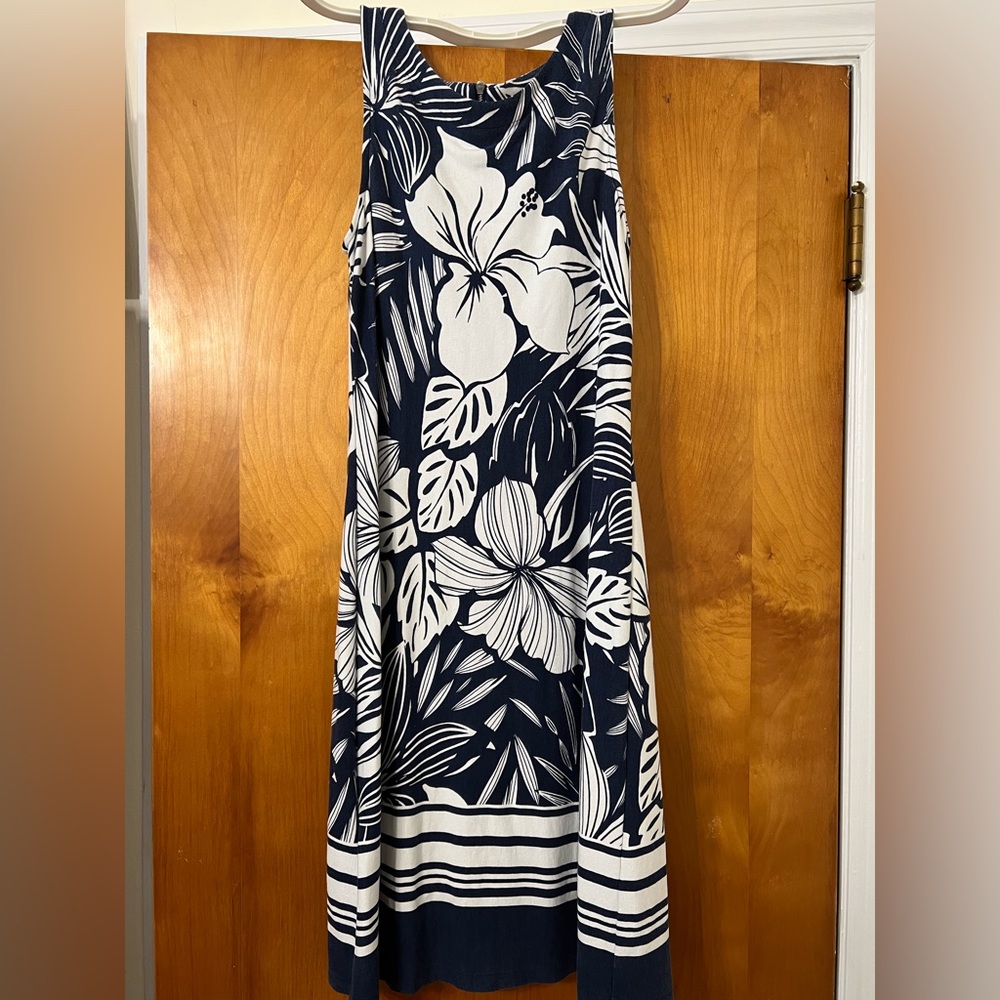 Tommy Bahama tropical flower print sundress knee length, stretch, navy white M